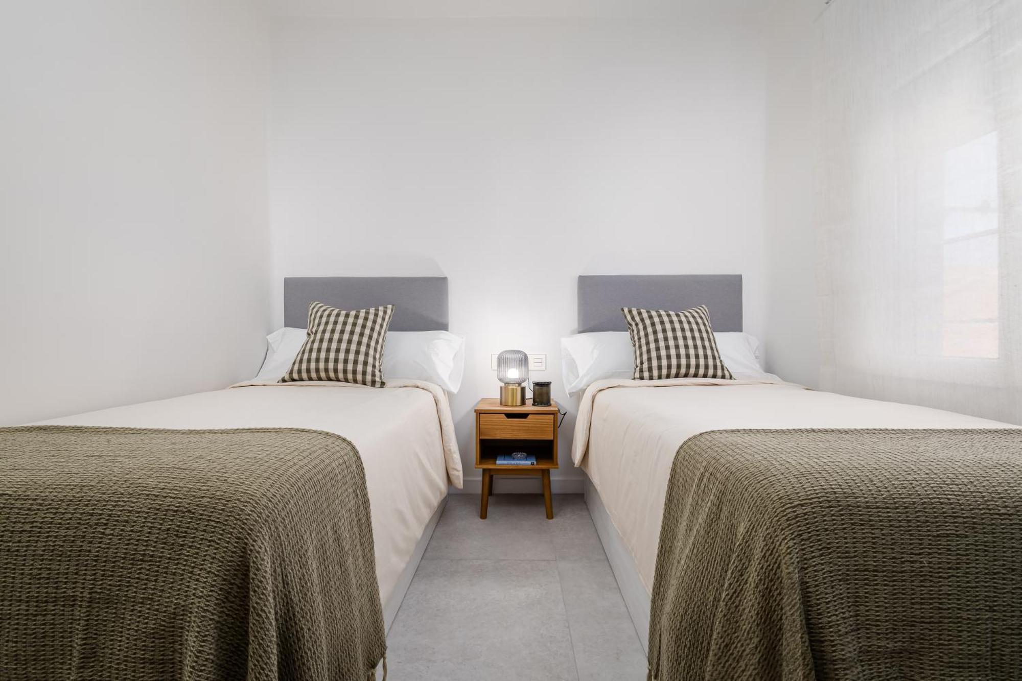 Bihotzak Apartment Malaga Bagian luar foto